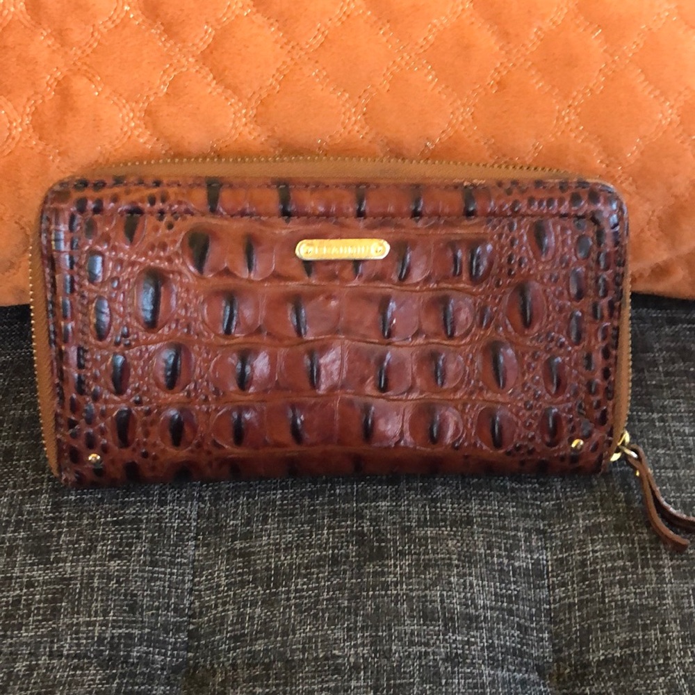 Brahmin wallet